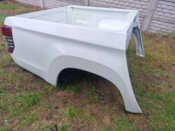 Mitsubishi L200 2019-2022 Takakori & lokasuoja image 5