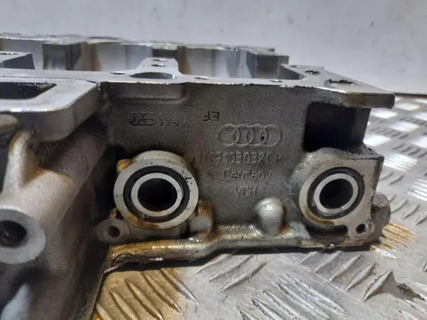 Cárter de aceite Audi A8 S8 D4 OEM 079103032CP image 3