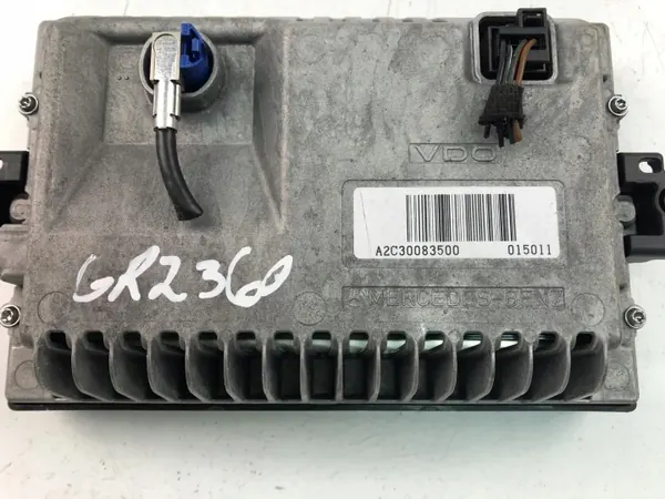 Mercedes-Benz C W204 navigointinäyttö OEM A2C30083500 image 3
