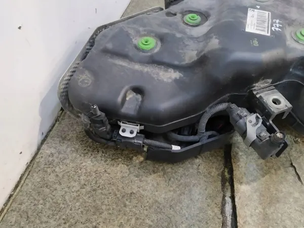 Réservoir AdBlue OEM 31500-G4950 pour Hyundai i30 III image 5