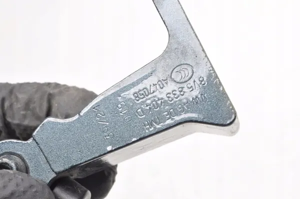 Skoda Dörrstopp OEM 8V5833404D Höger Bak image 4