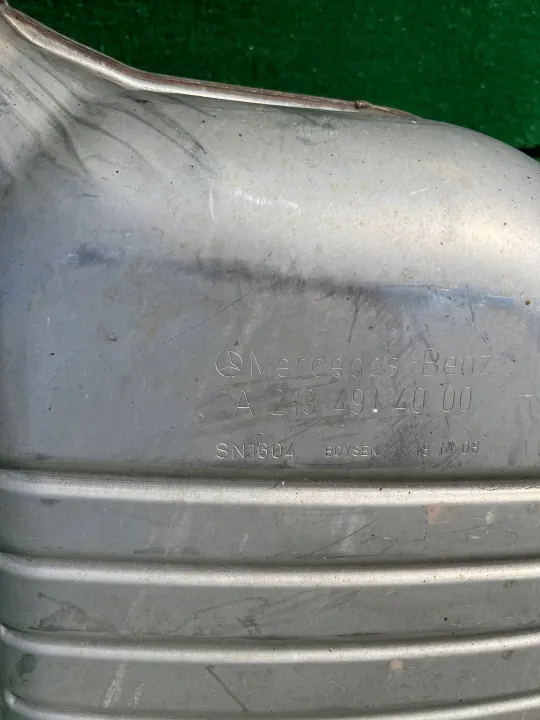 Mercedes Auspufftopf OEM A2134914000 - Gebraucht image 9