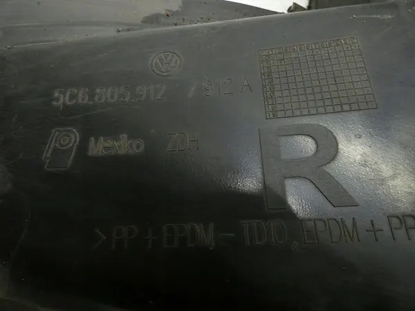 Front Right Wheel Arch VW Jetta VI 5C 5C6805912 image 6