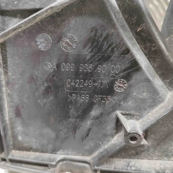 Mercedes-Benz C W205 2014 Jäähdyttimen Tuulettimen Suojus image 6