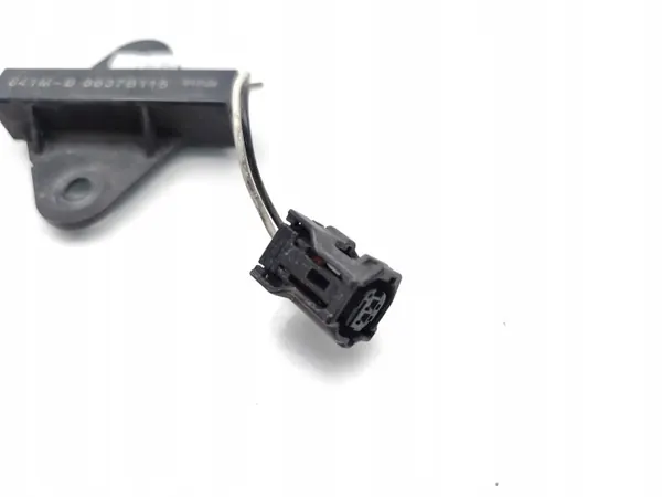 Antena interna Mitsubishi Outlander OEM 8637B115 image 6