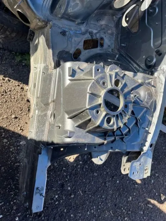 Oikea pitkittäispalkki OEM A2136370735 Mercedes-Benz image 3