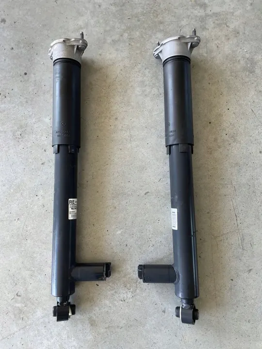 BAKRE DÄMPARE MERCEDES E-KLASS W212 A2123201530 A2123201630 image 2