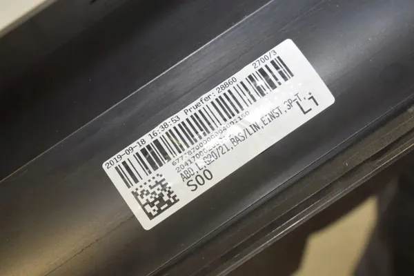 BMW G21/G20 linker dorpelbeschermer OEM 8493949 image 8