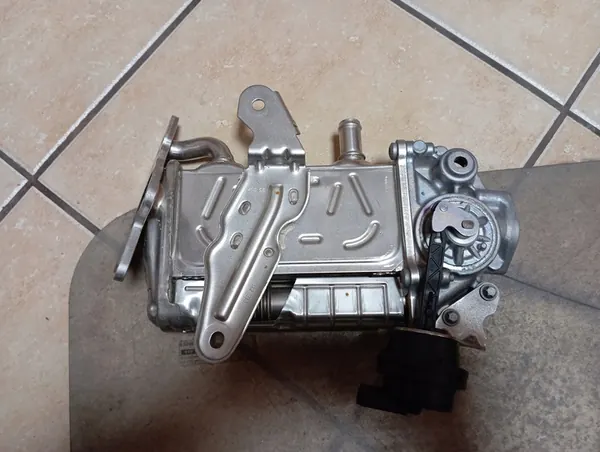 Enfriador EGR Mercedes Sprinter 2.0 CDI A6541409000 image 4