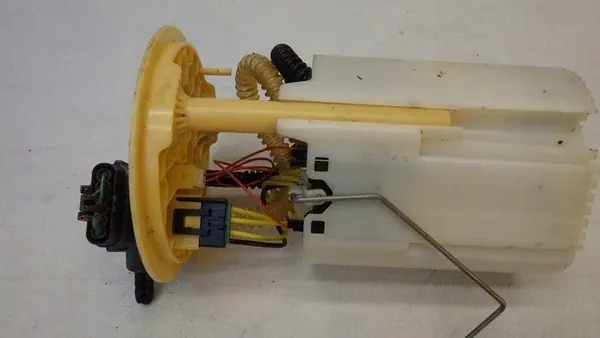 Bomba de combustível Renault Scenic IV 1.5 DCI OEM 172027799R image 6