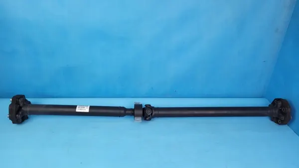Mercedes W206 C220 drivaxel OEM A2064101800 image 2