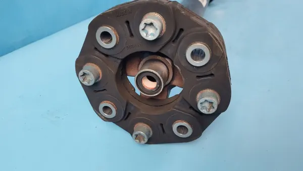 Mercedes W206 C220 drivaxel OEM A2064101800 image 5