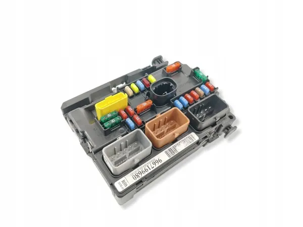 BSI-module OEM 9667199680 RGC13481 Zekeringkast image 2
