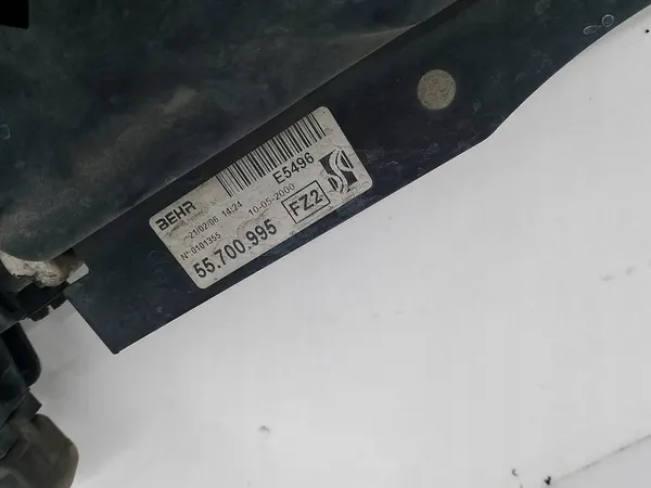 Radiador de agua con ventilador Fiat Grande Punto 1.4 8V OEM image 2