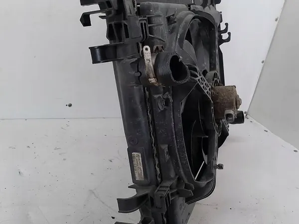 Radiador de agua con ventilador Fiat Grande Punto 1.4 8V OEM image 4