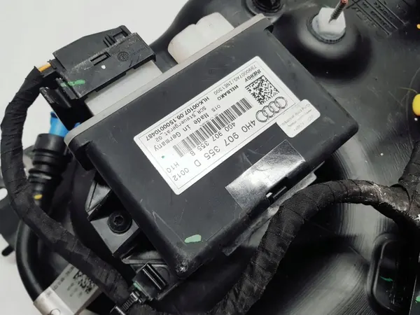 Tanque AdBlue Audi A4 B8 OEM 8K0131877 - Usado image 4