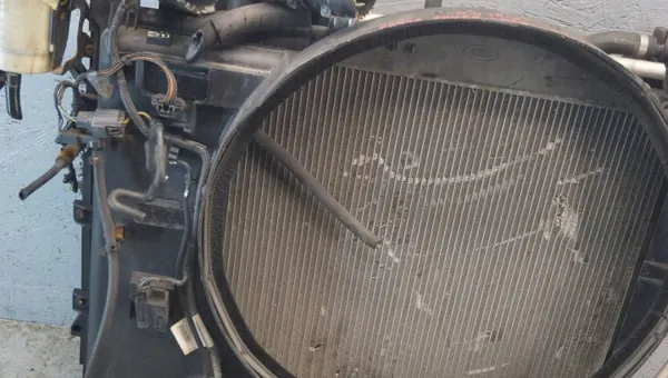 Land Rover Radiatorpakket OEM JKM23573 voor Range Rover L322 image 6