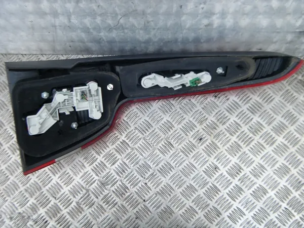 VOLVO V50 (04-07R) Lámpara Trasera Izquierda 30678749 image 6