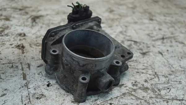 Variabel Ventil Timing Ventil Volvo 2.4B 31355828AA image 5