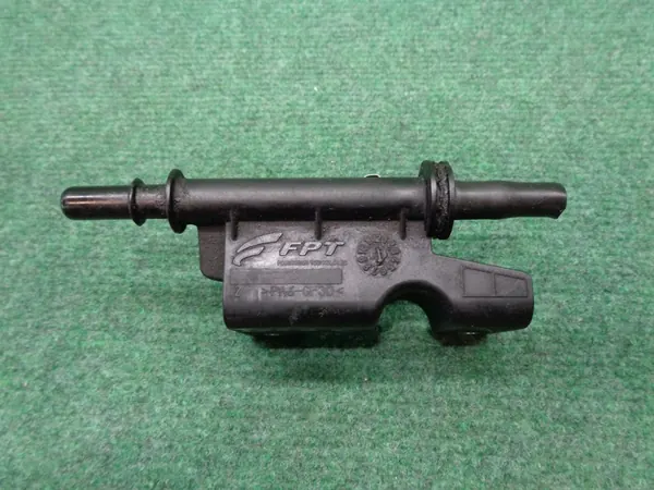 Fuel Distributor Fiat Doblo II Opel Combo D 1.6 16V M-JET image 1