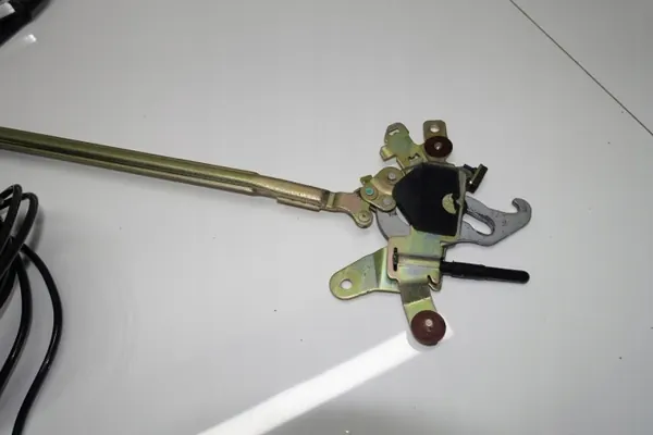 Mercedes R230 Dachverriegelung Aktuator - OE Teil image 3