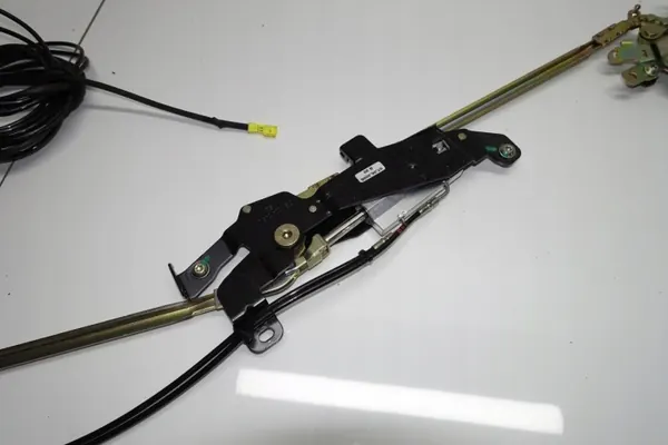 Mercedes R230 Dachverriegelung Aktuator - OE Teil image 5