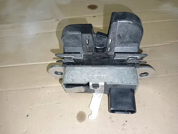 Baklucka Lås Seat Altea XL 5P8827505B image 2