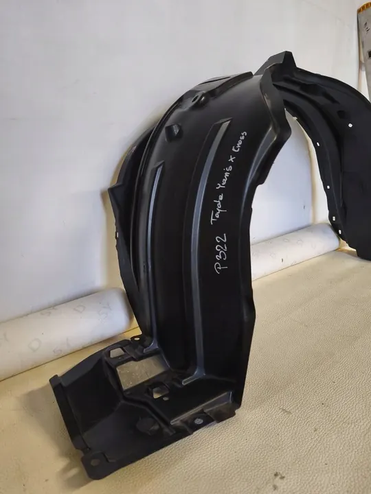 Etumma Oikea Lokasuoja Toyota Yaris Cross image 2