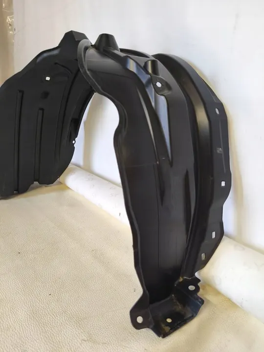 Etumma Oikea Lokasuoja Toyota Yaris Cross image 3