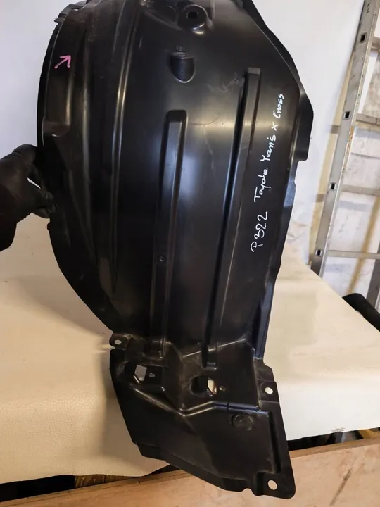 Etumma Oikea Lokasuoja Toyota Yaris Cross image 4