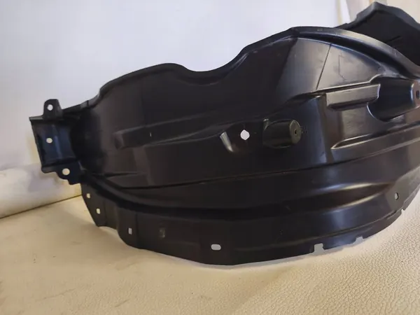 Etumma Oikea Lokasuoja Toyota Yaris Cross image 8