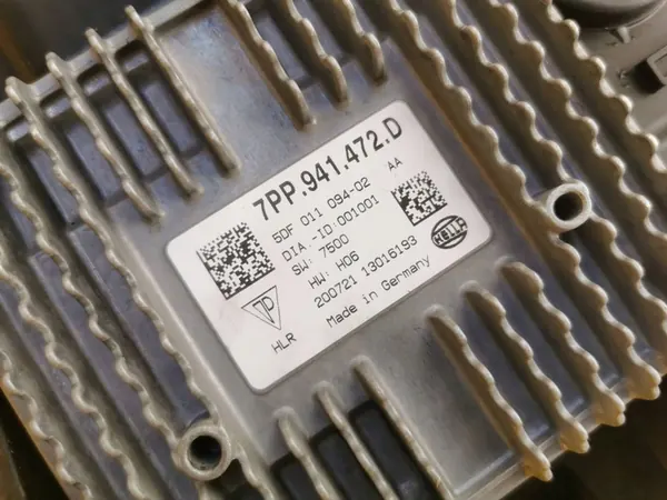 Porsche Panamera 970 LIFT Voorlinker Koplamp 97063197303 image 2