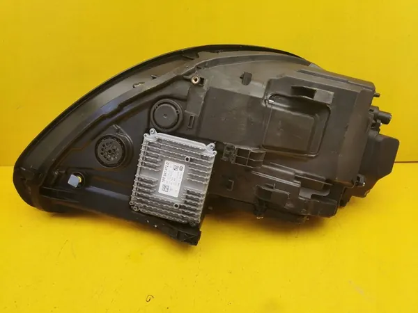 Porsche Panamera 970 LIFT Voorlinker Koplamp 97063197303 image 3