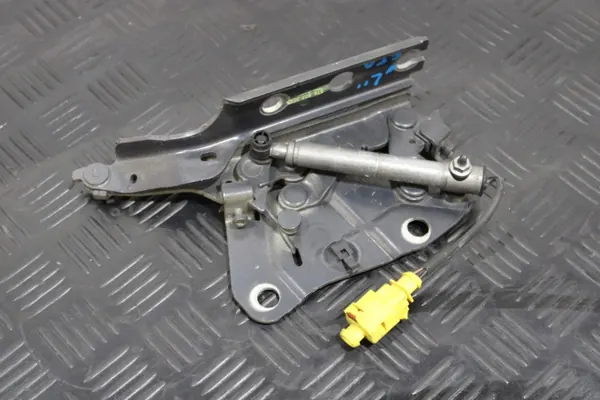 OEM 5TA823301D Linker Motorkapscharnier Pyrotechnische Lading image 2
