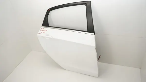 Puerta trasera derecha OEM 360209615 para Hyundai i40 2010-14 image 3