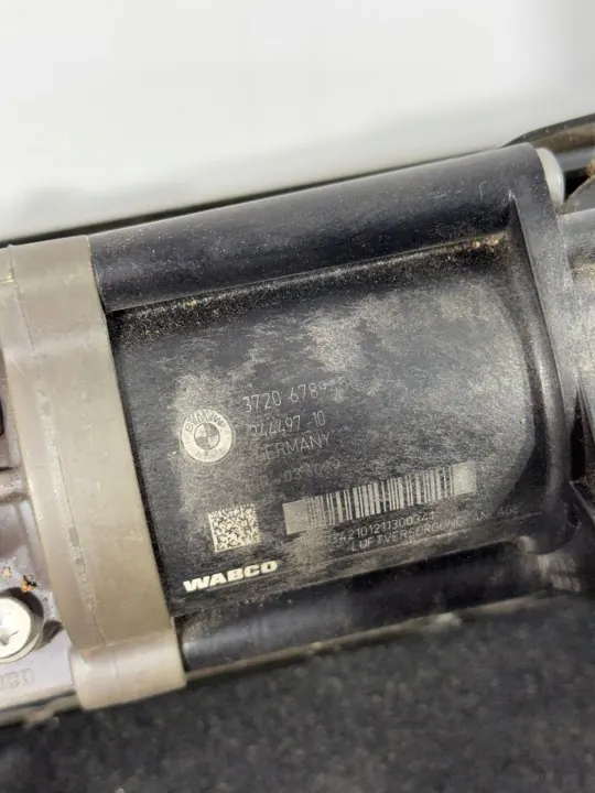 OEM 6789450 Luchtveringcompressor voor BMW F01 image 4
