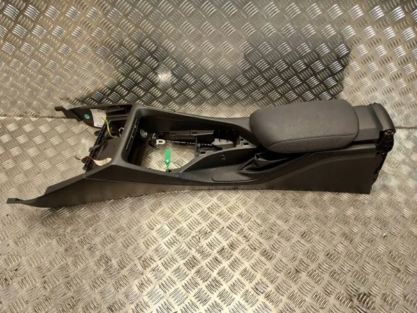 Mittkonsol armstöd OEM S26380687 BMW X1 E84 image 2