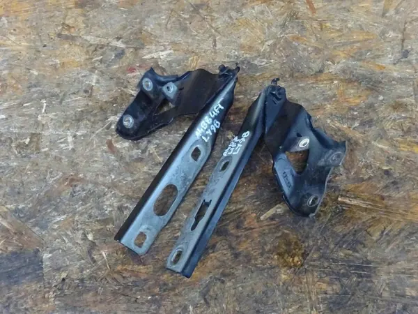 AUDI A4 B8 8K Kannen Sarana Vasemmalta Oikealta Setti 8K0823302D 8K0823301D image 3