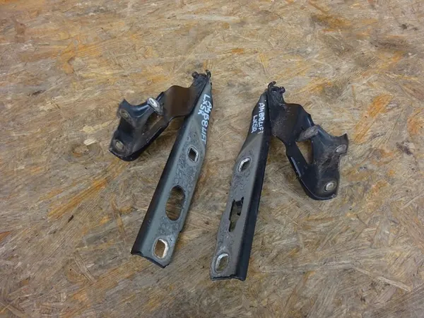 AUDI A4 B8 8K Kannen Sarana Vasemmalta Oikealta Setti 8K0823302D 8K0823301D image 6