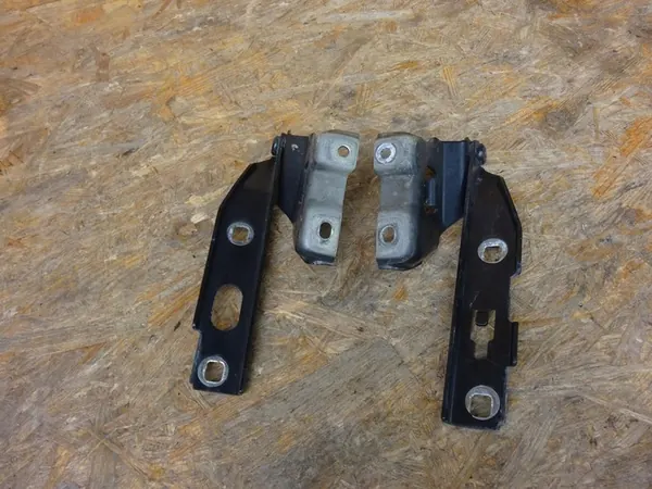 AUDI A4 B8 8K Kannen Sarana Vasemmalta Oikealta Setti 8K0823302D 8K0823301D image 7