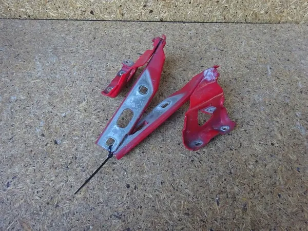 AUDI A4 B8 8K Kannen Sarana Vasemmalta Oikealta Setti 8K0823302D 8K0823301D image 9