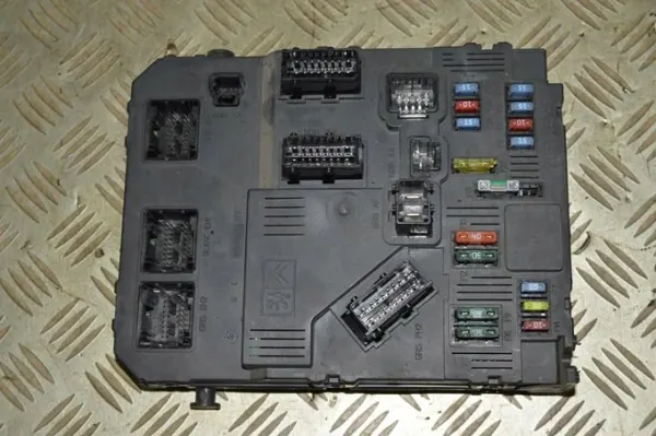 Module BSI Peugeot Partner II OEM 9657999880 image 2