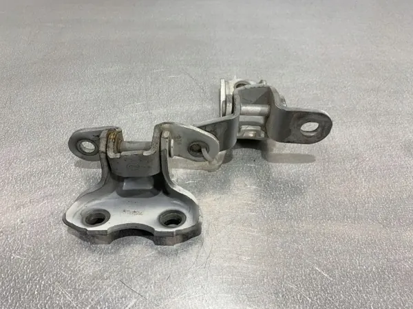 Toyota Prius Vordertürscharniere OEM FBZ19143 image 2