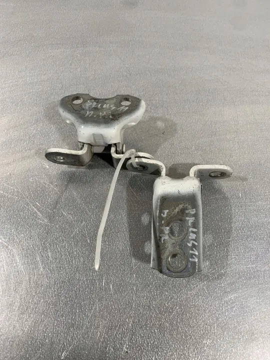 Toyota Prius Vordertürscharniere OEM FBZ19143 image 3
