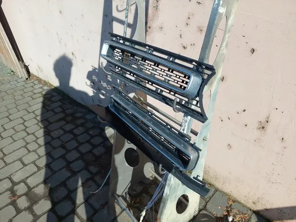 Dodge Challenger 15 Front Bumper Grill Chrome image 2