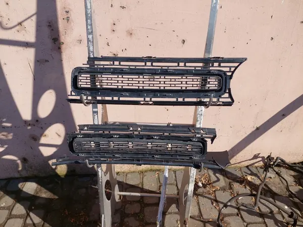 Dodge Challenger 15 Front Bumper Grill Chrome image 4