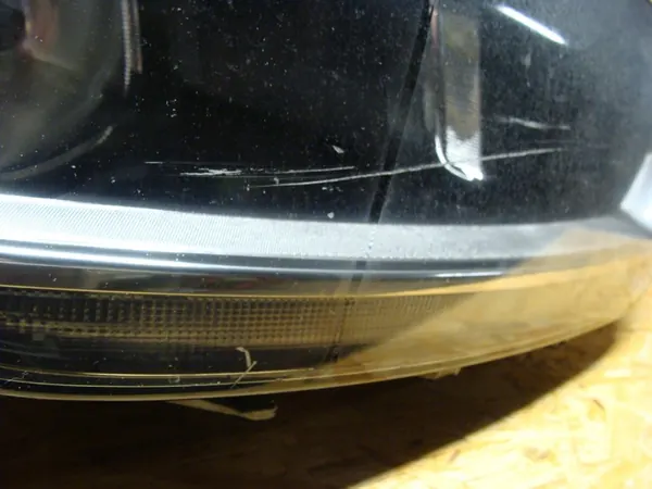 VW GOLF SPORTSVAN Farol Direito 517941006C image 5