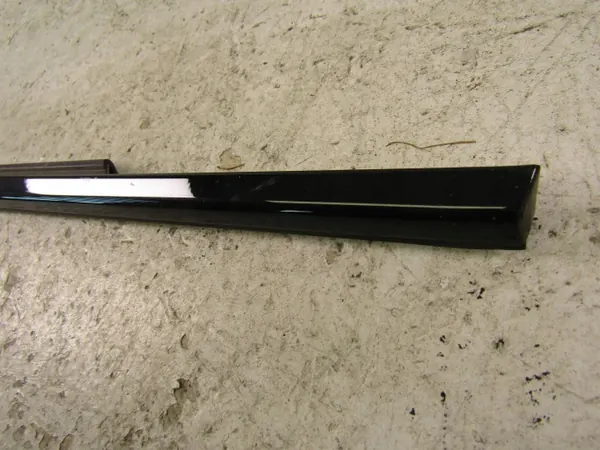 BMW 5 G31 Rechter Achterdeurschraper OEM 7404032 image 3