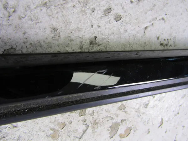BMW 5 G31 Rechter Achterdeurschraper OEM 7404032 image 4