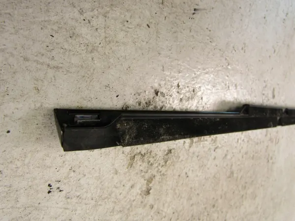 BMW 5 G31 Rechter Achterdeurschraper OEM 7404032 image 6